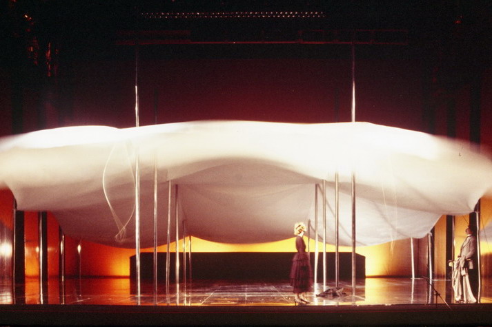 110_Komödie der Verführung / Exhibitions / Home HANS